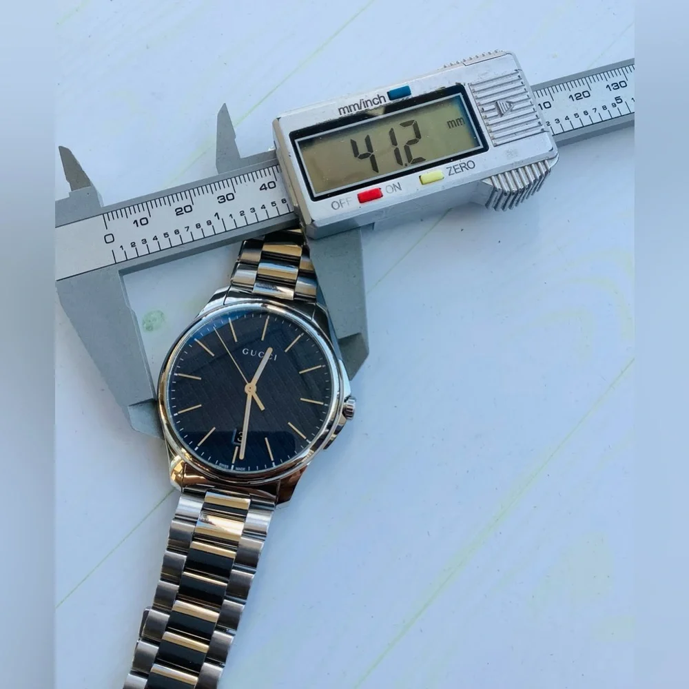 Beautiful GUCCI men’s dress watch💥💥💥